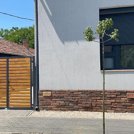 Thermal Apartmanok Raday 4 - Namaste Hajduszoboszlo Exterior photo